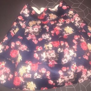 Xhilaration women’s junior floral skirt medium